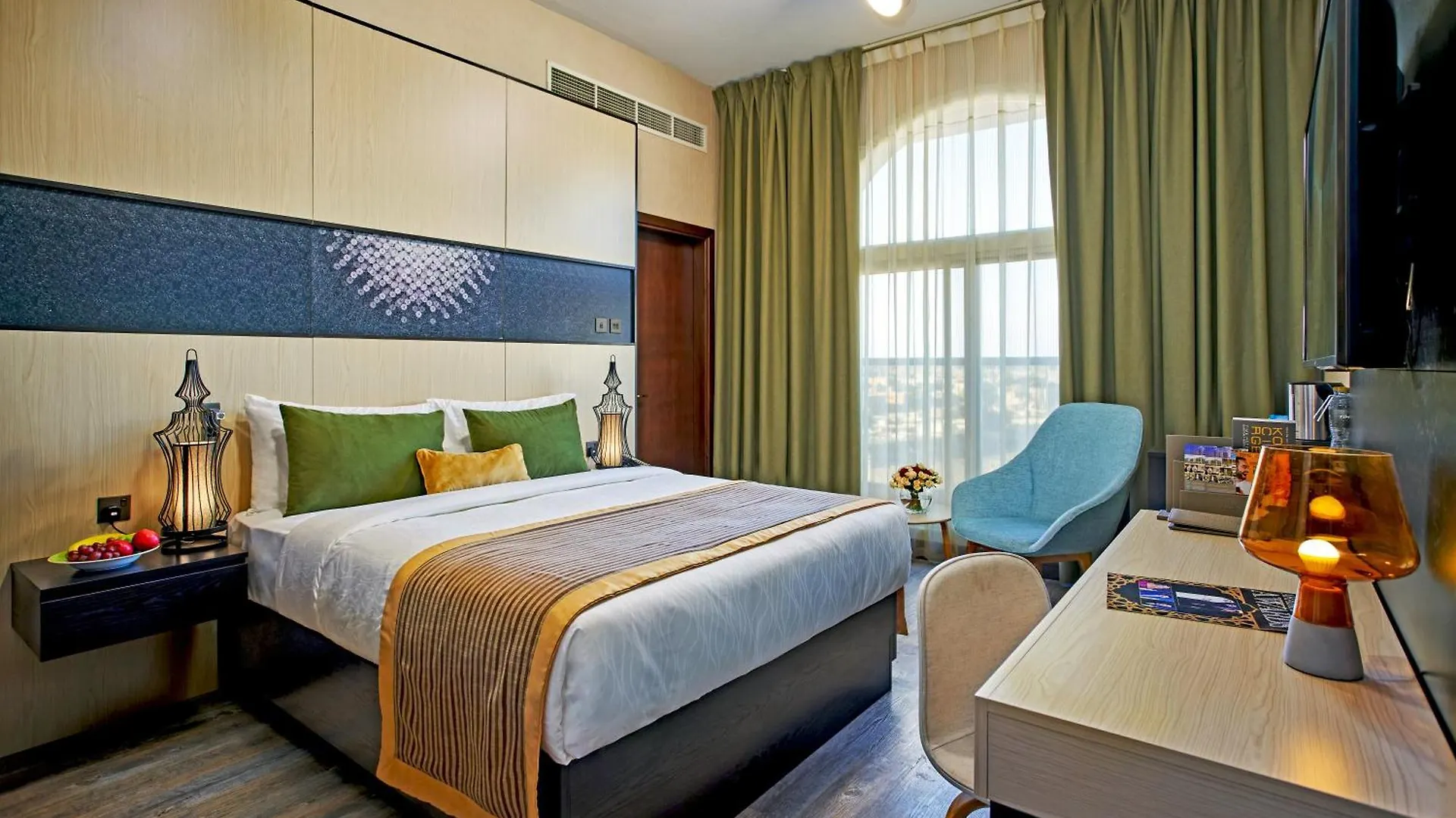 Time Express Hotel Al Khan Szardża