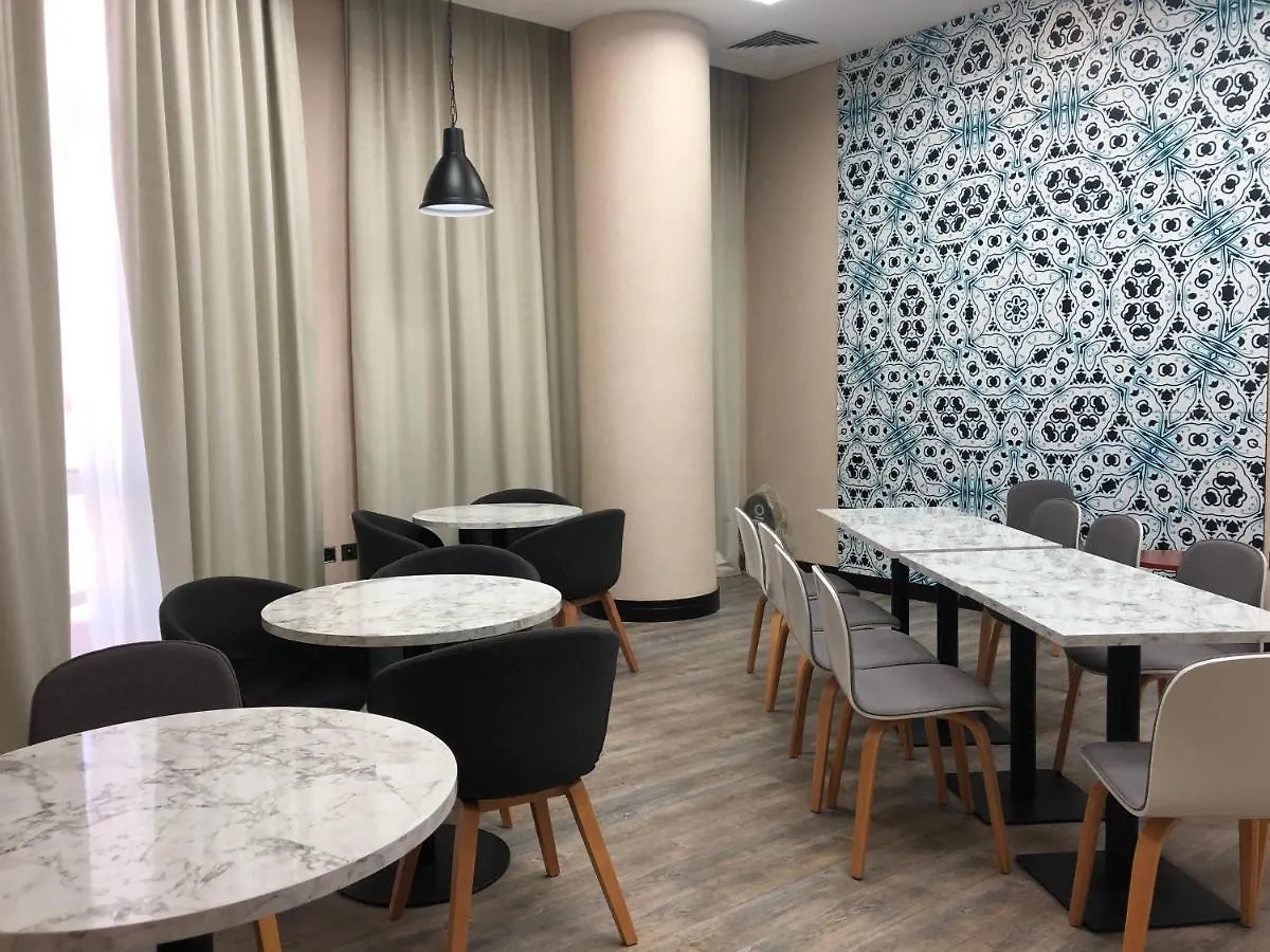 Time Express Hotel Al Khan Szardża